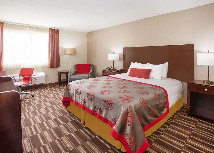 Western 3* Urbana